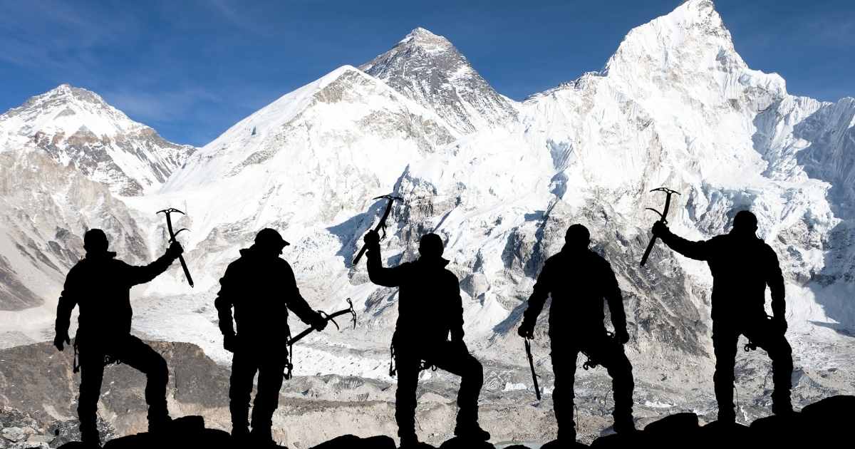 7 Easiest Trekking Peaks in the Himalayas for New Climbers